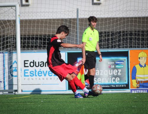 Una tarjeta roja al borde del descanso condiciona el partido (4-0)